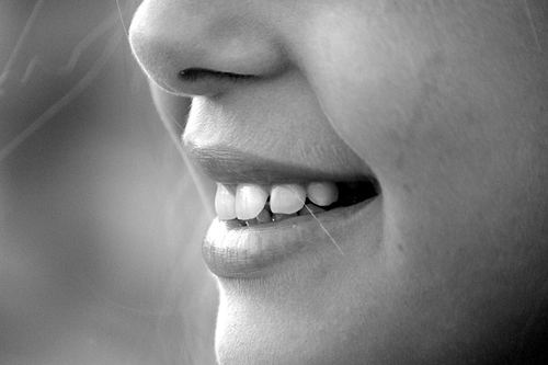 Photo illustrant le mot « bouche », exemple pour travailler le son [ou] au CP.